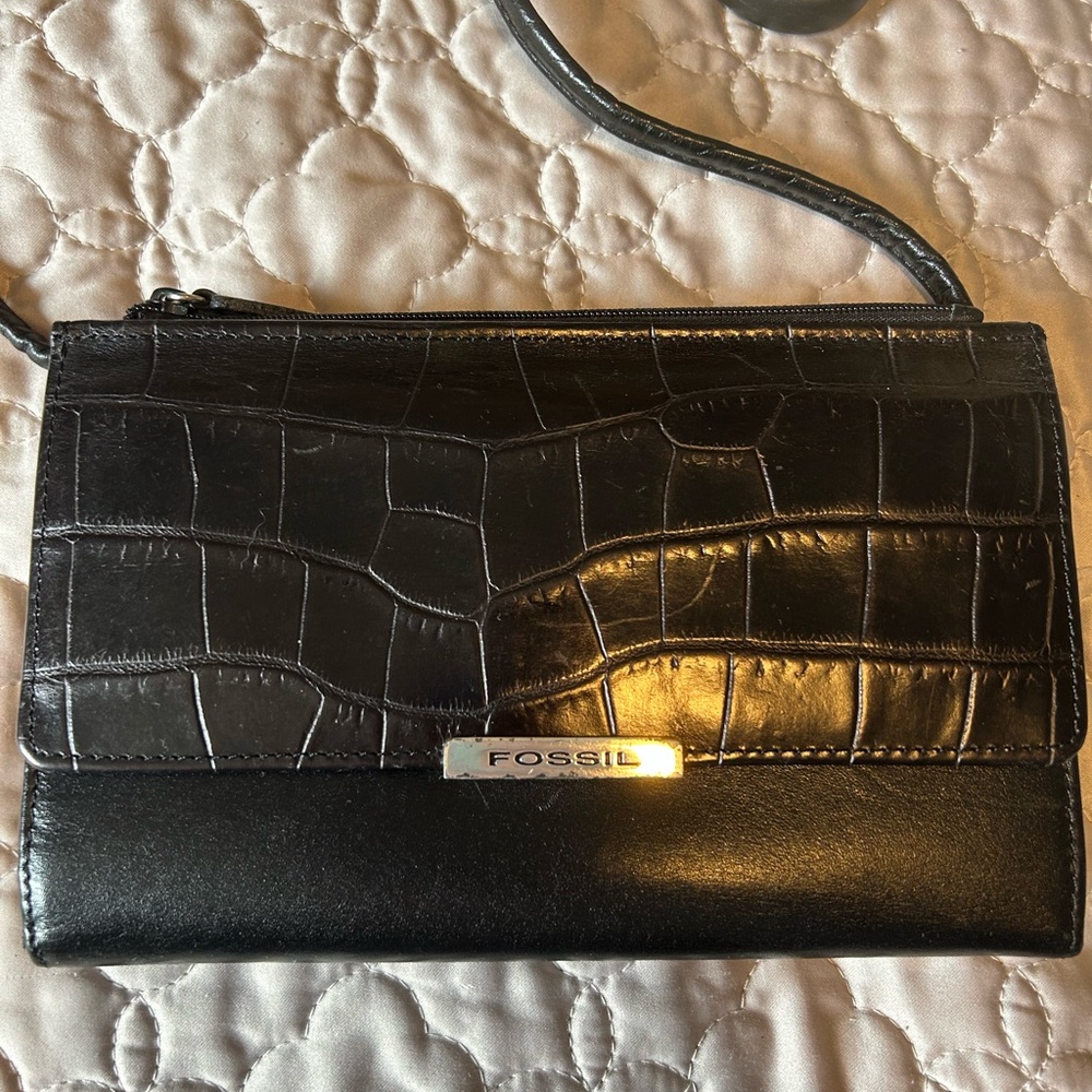 Fossil Black Croc-Patterned Clutch Crossbody